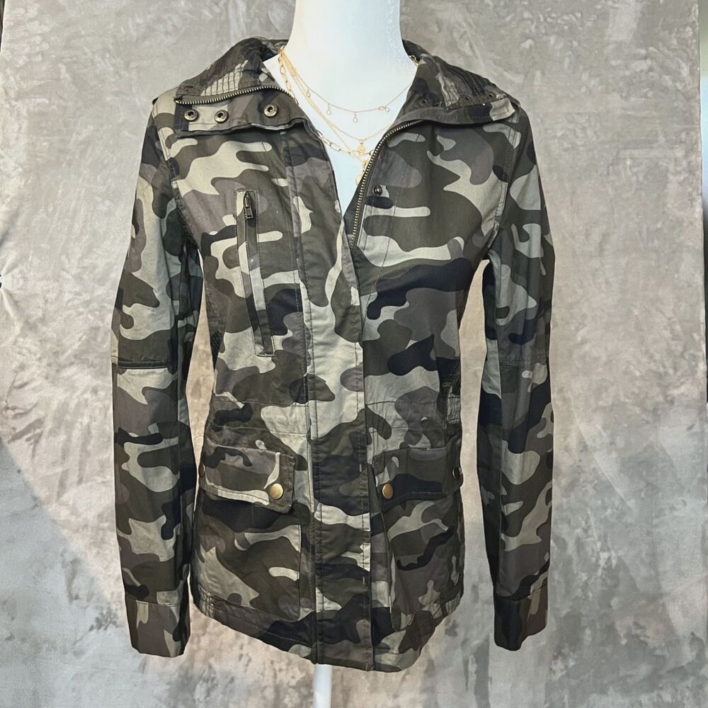 Love Tree Military Jacket Women's S Camo Snap Buttons Pockets Drawstring Utility